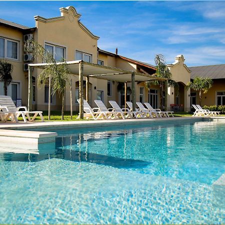 Hotel Howard Johnson Trenque Lauquen Εξωτερικό φωτογραφία