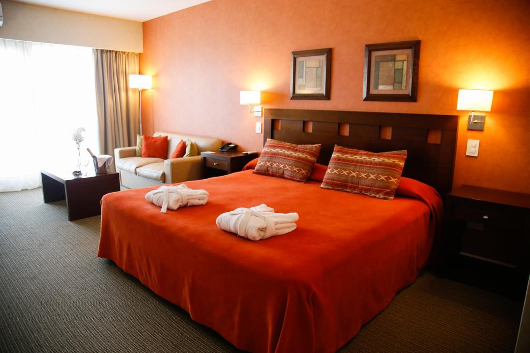 Hotel Howard Johnson Trenque Lauquen Εξωτερικό φωτογραφία