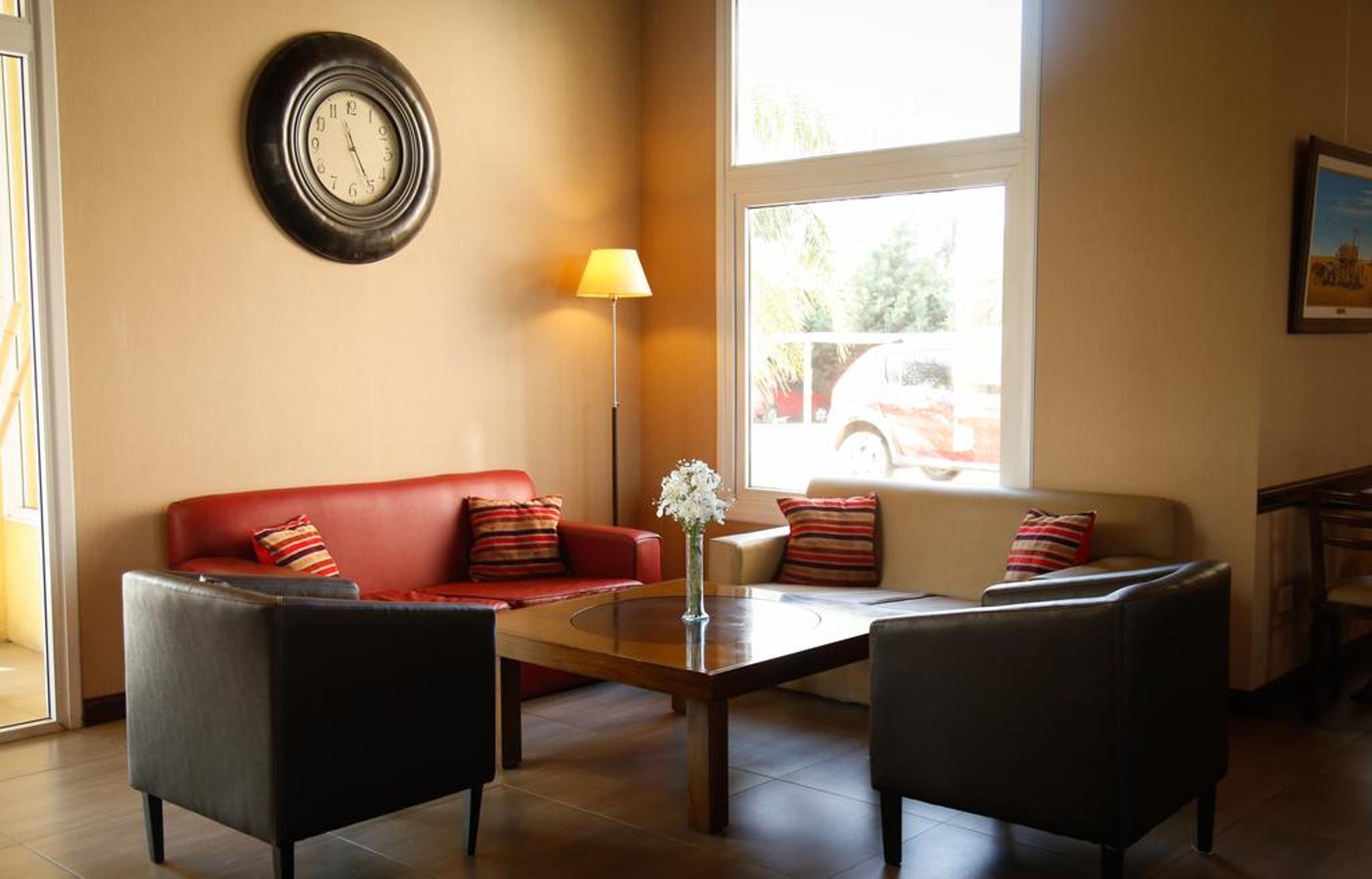 Hotel Howard Johnson Trenque Lauquen Εξωτερικό φωτογραφία