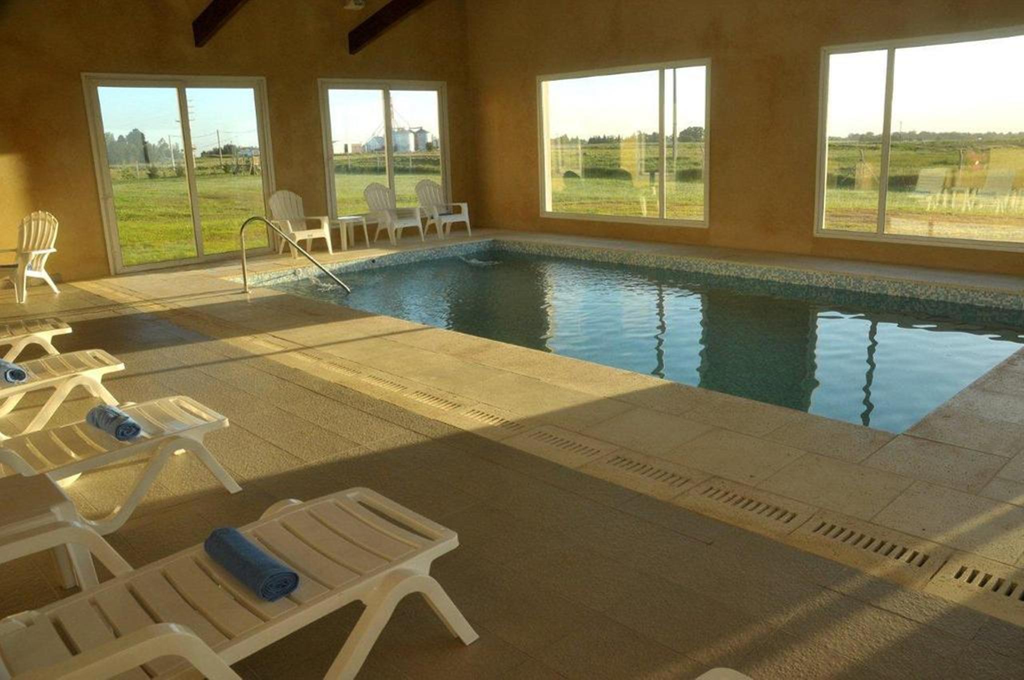 Hotel Howard Johnson Trenque Lauquen Εξωτερικό φωτογραφία