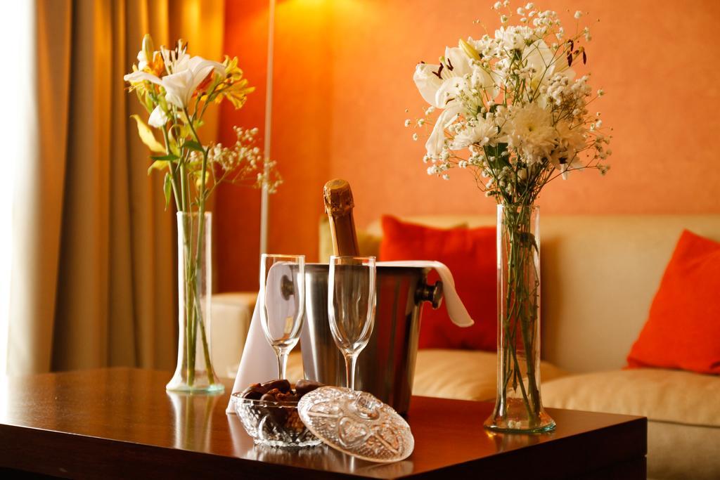 Hotel Howard Johnson Trenque Lauquen Εξωτερικό φωτογραφία