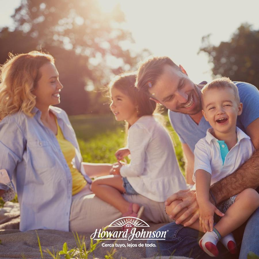 Hotel Howard Johnson Trenque Lauquen Εξωτερικό φωτογραφία